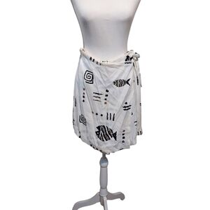 Chic Fish Print Wrap Skort Skirt/Shorts Size 10 women's